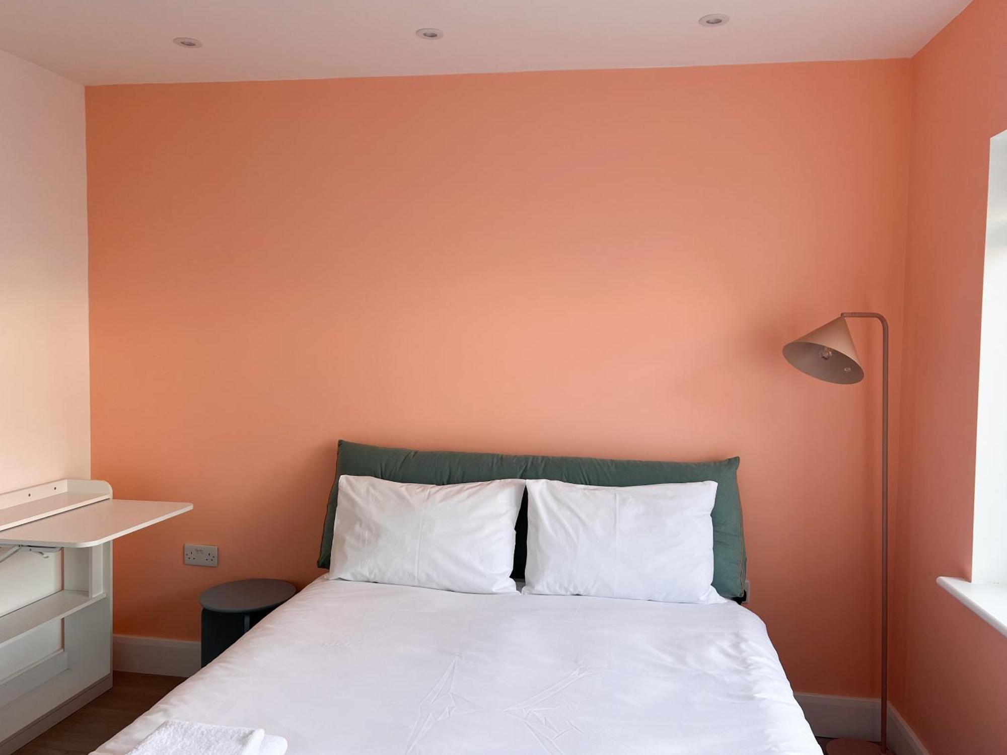 Zozy Clitterhouse Hotel Londen Buitenkant foto