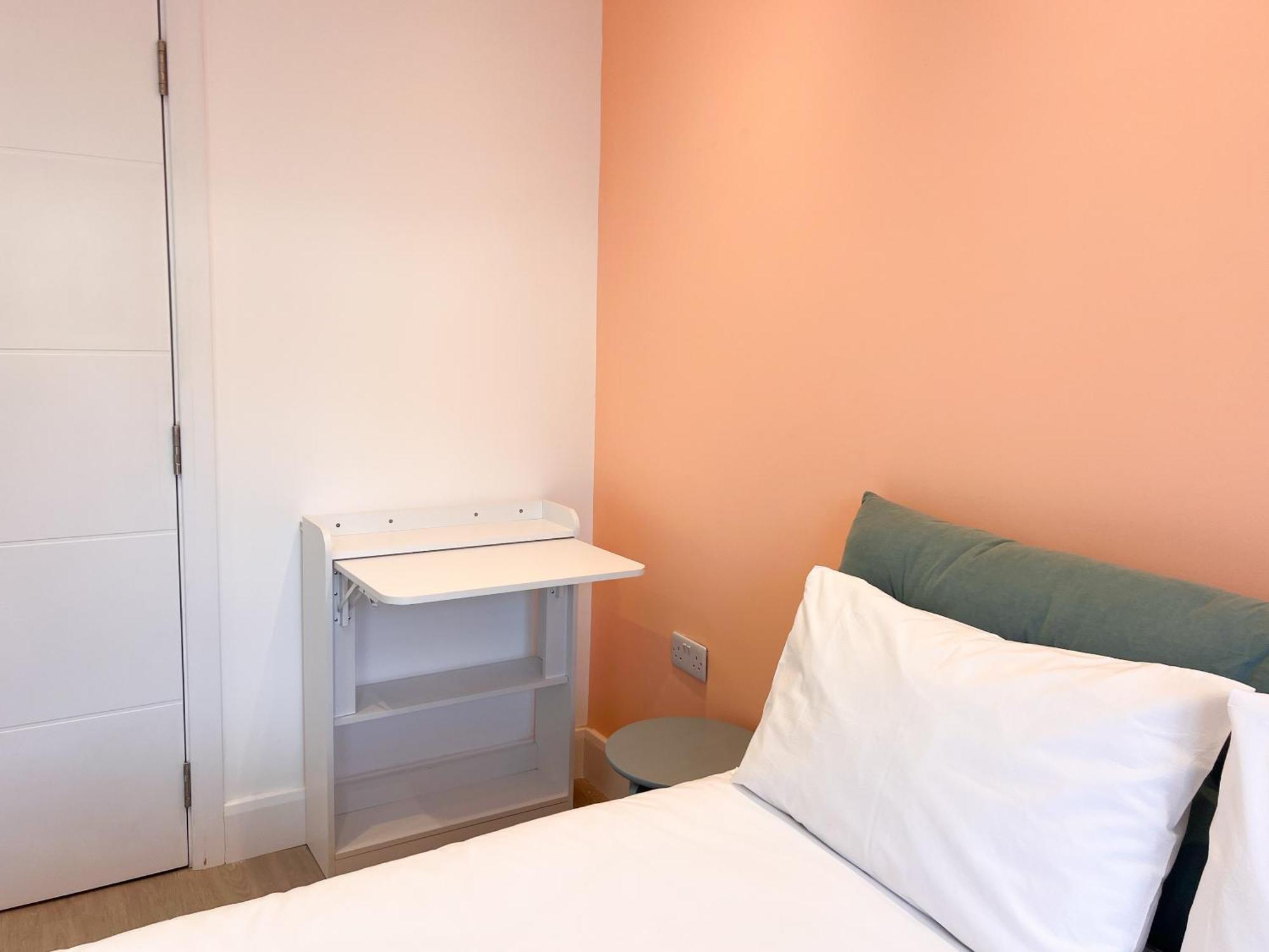 Zozy Clitterhouse Hotel Londen Buitenkant foto